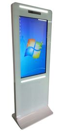 ธนาคาร 10 ขาตั้งจอแอลซีดีแบบสัมผัสอินฟราเรดคีออซ 43 &amp;quot;พร้อมลาย LED Stripes Decoration