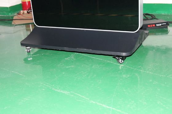 ตู้แสดงป้ายดิจิทัลขนาด 49 นิ้ว พร้อมความละเอียด 1920x1080 และกล้อง Logitech C930