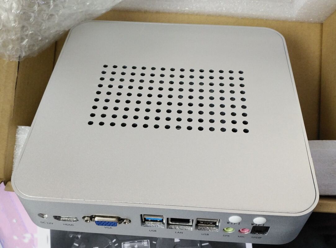 ป้ายดิจิตอลมัลติทัชขนาด 400 Cd/m2 ให้มุมมองภาพ 178 องศา ออกแบบมาสำหรับการแสดงผลเชิงโต้ตอบและการตลาดดิจิทัล