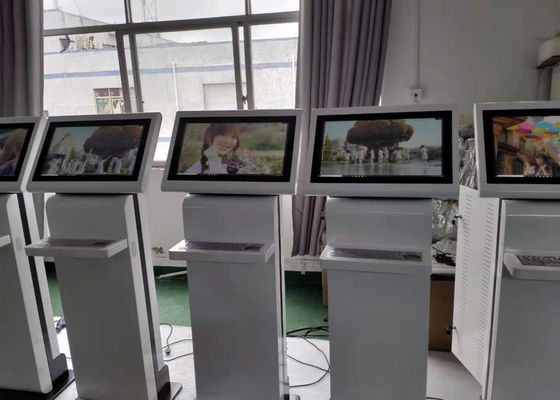 ตู้ชำระเงินสั่งอาหารสั่งทำ RS232 HDMI ตู้ชำระเงินด้วยตนเอง หน้าจอ FHD ขนาด 24 นิ้ว